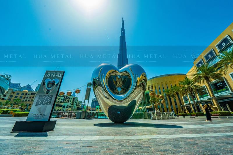 Polished-stainless-steel-heart-shape-statue