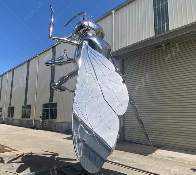 Stainless steel bee sculpture 05
